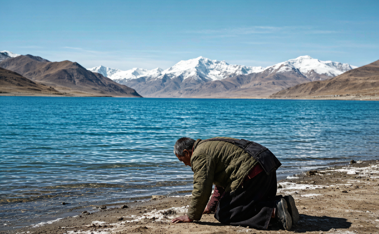Namtso Lake guide - prayer flags along the lakeshore of Namtso Lake, Tibet, China