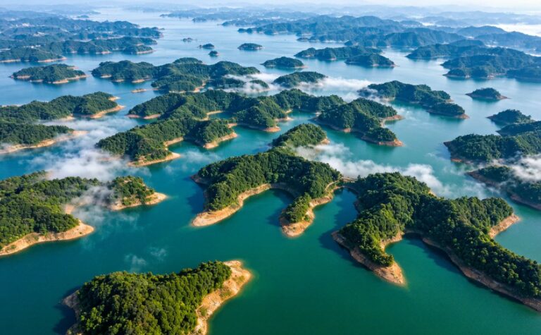 Qiandao Lake: Thousand-Island Reservoir near Hangzhou