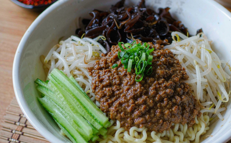 Beijing Zhajiangmian Guide: The Capital’s Comfort Noodle Bowl