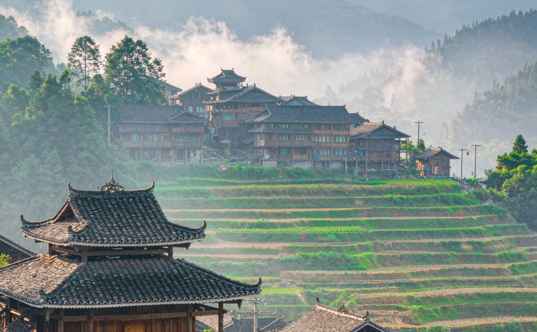 China Ethnic Minorities Travel Guide: Cultures to Discover