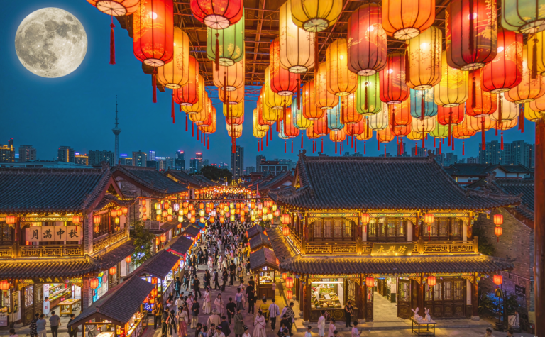 China Mid-Autumn Festival Guide: Mooncakes, Lanterns and Travel Tips