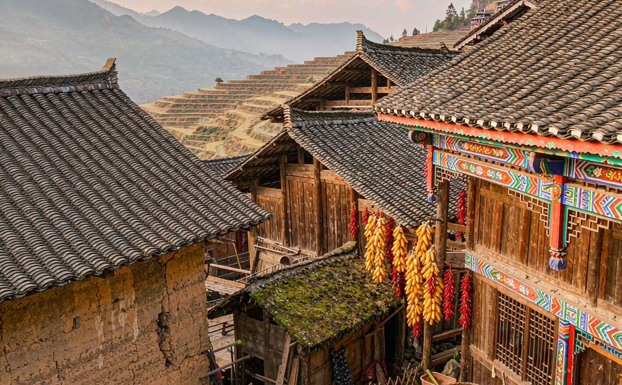 Chuxiong travel guide - evening lane in the preserved Heijing salt town