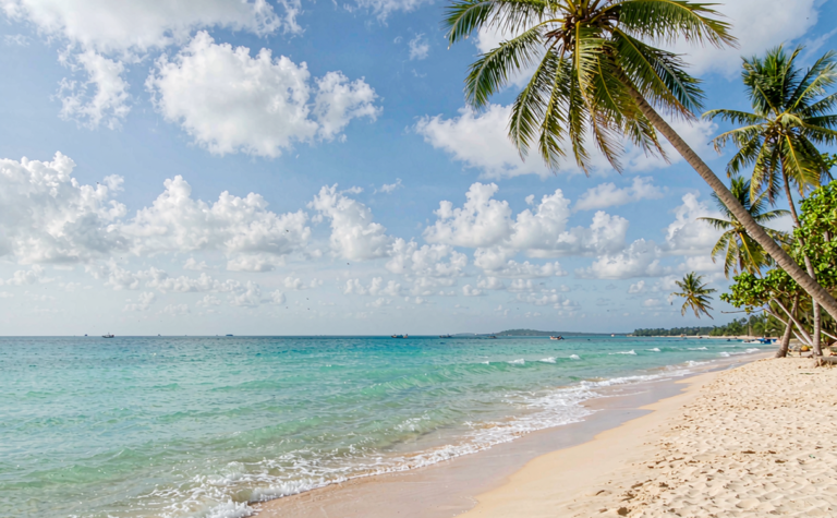 Fangchenggang Travel Guide: Golden Beaches and Jing Ethnic Culture