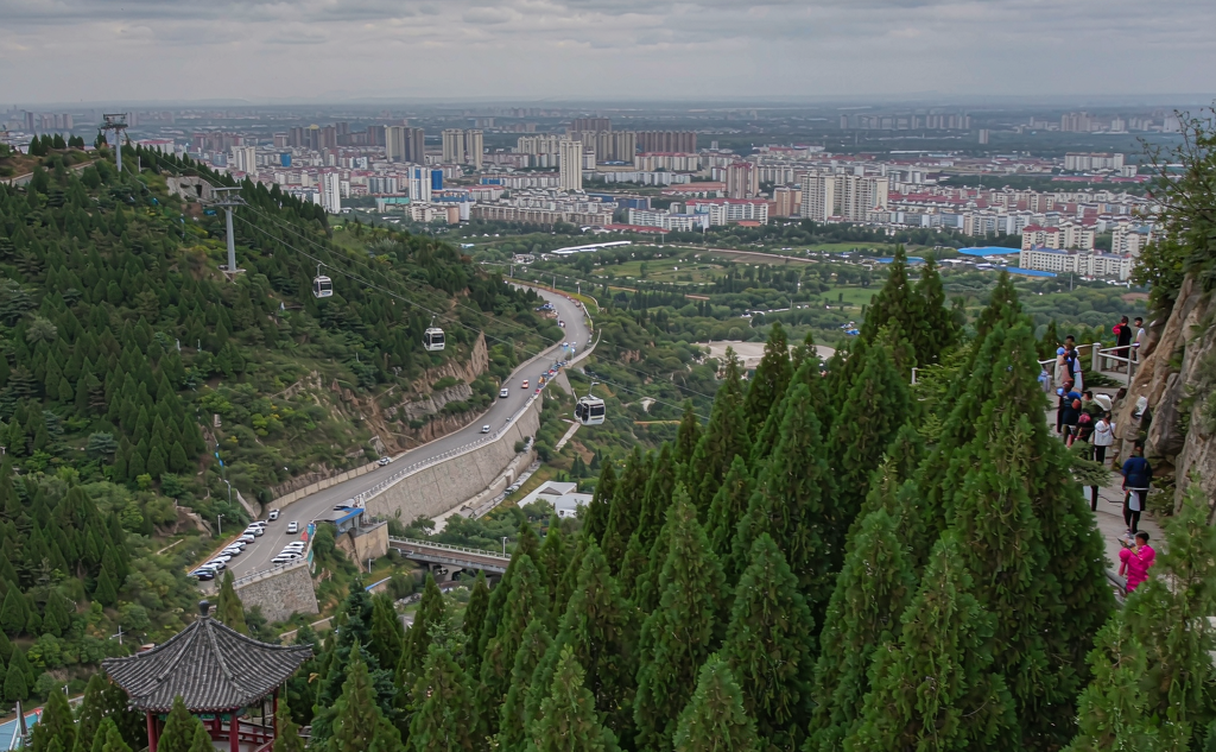 San-kuaishi forest park autumn trails near Fushun with red maple leaves