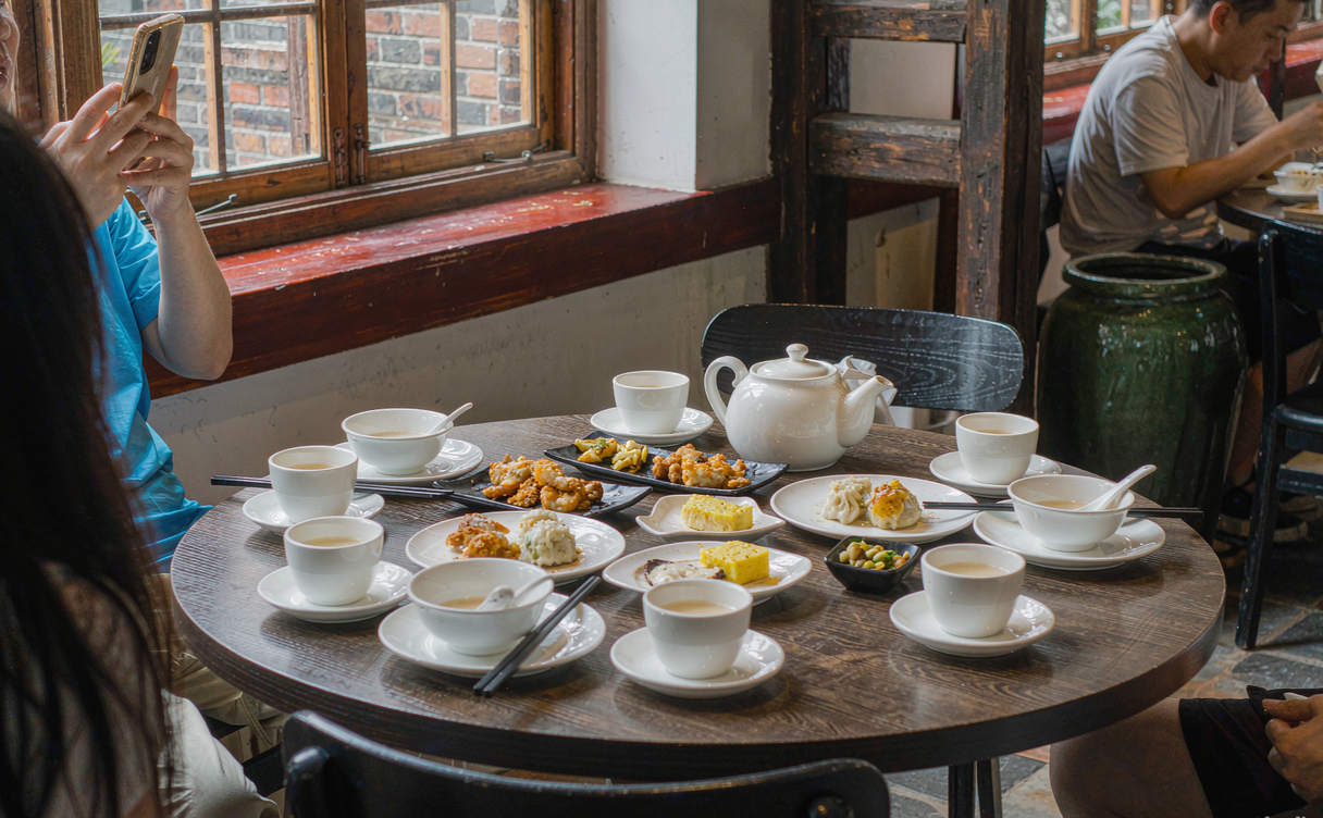 Guangdong teahouse table with bamboo dim sum baskets