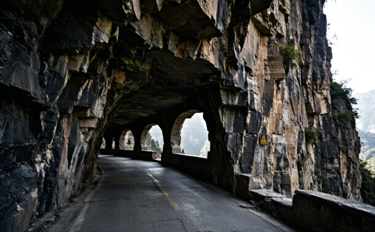 Guoliang Village Travel Guide: The Cliff Tunnel Road in the Taihang Mountains