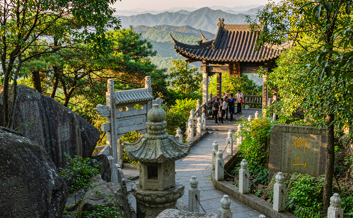 Hengshan Taoist mountain path and hillside pavilions in Shanxi, China