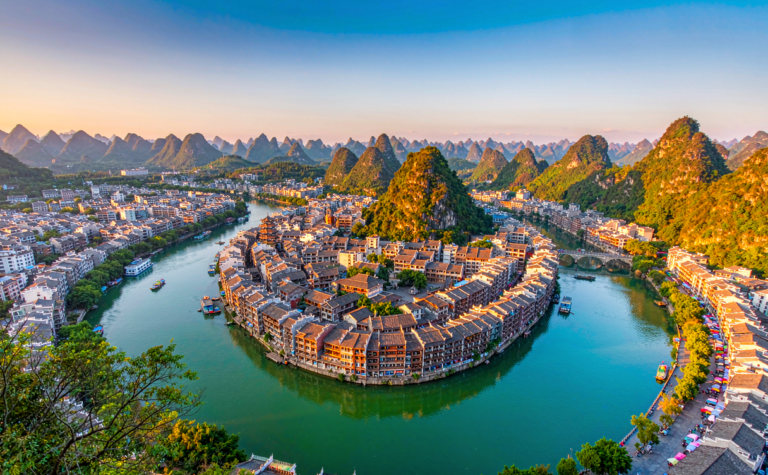 Hezhou Travel Guide: Guangxi’s Karst Town of Hot Springs and Old Streets
