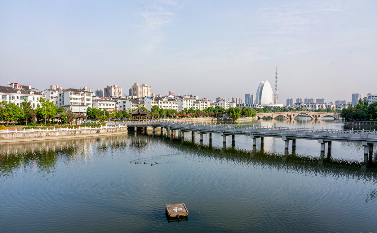 Shuangfeng Mountain twin peaks and reservoir near Xiaogan, Hubei