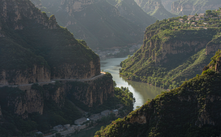 Xingtai Travel Guide: Mount Taihang Gorges and Old Hebei Towns