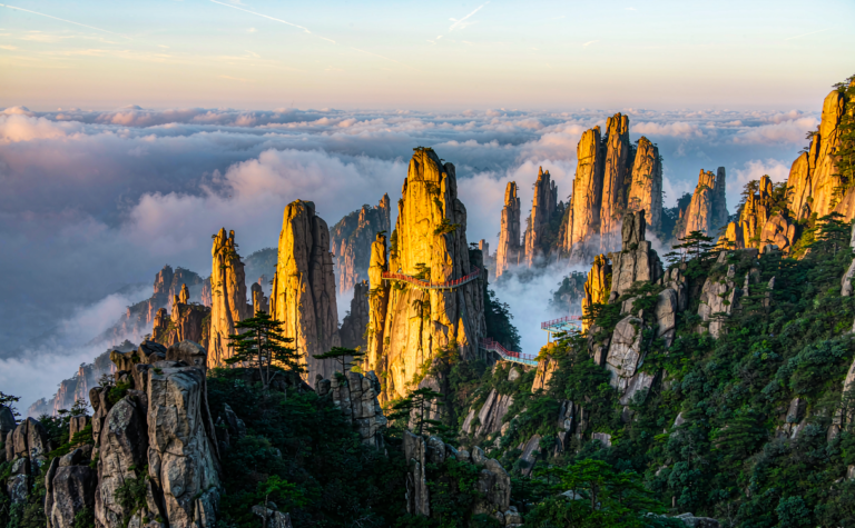 Baishi Mountain: Hebei’s Glass-Walkway Granite Peaks