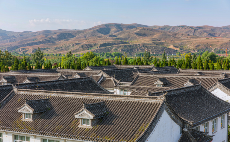 Best Hotels in Chengde: Where to Stay Near the Mountain Resort