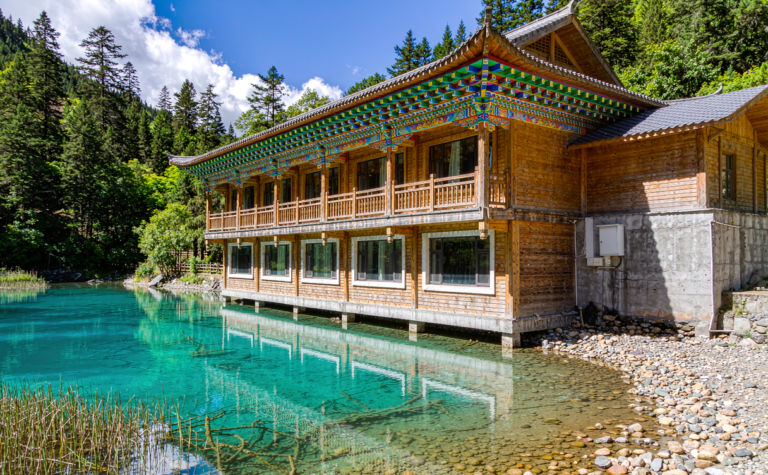 Best Hotels in Jiuzhaigou: Stays Near the Turquoise Lakes