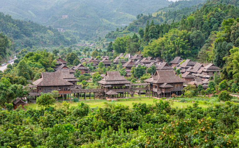 Binglanggu Guide: Hainan’s Li and Miao Minority Cultural Valley, China