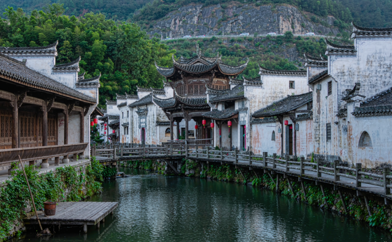 Chaji Village, Anhui: Ming-Qing Scholar Houses in the Huizhou Hills