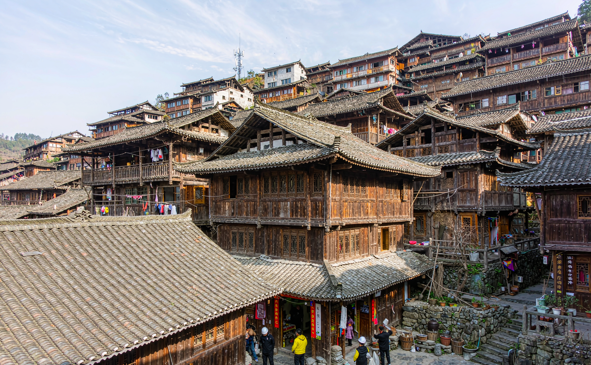 Tujia stilt-house village along the Qingjiang in Hubei