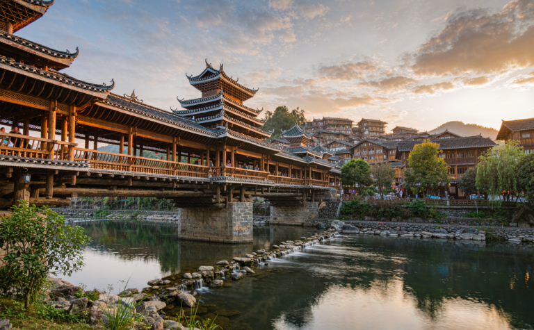 Chengyang Bridge Travel Guide: Dong Villages and Covered Spans of Sanjiang