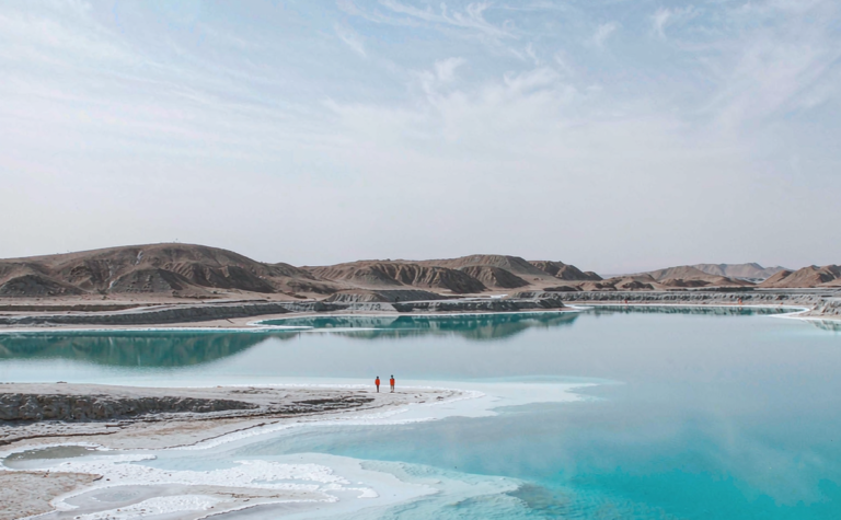 Dachaidan Travel Guide: Emerald Salt Lakes of Qinghai, China