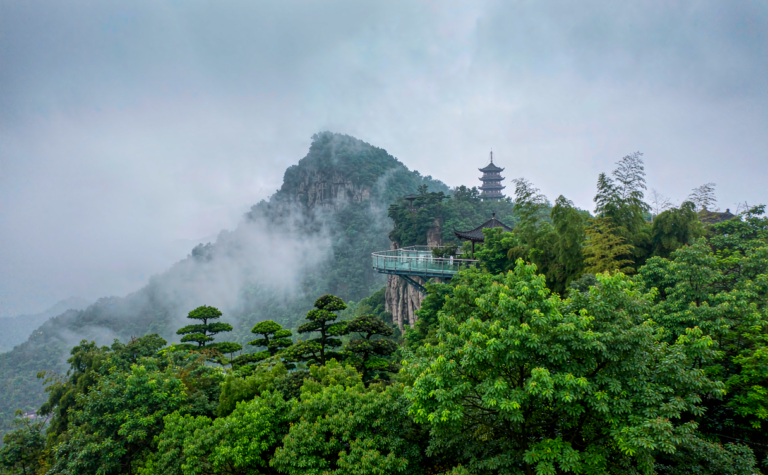 Dajue Mountain: Jiangxi’s Zen Peak and Glass Walkway