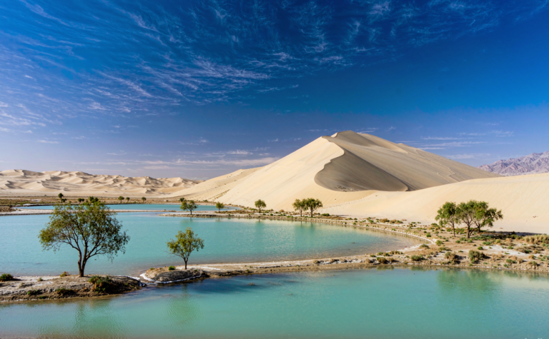 Delingha Travel Guide: Tuosu Lake, Haizi Poetry and Qinghai Plateau