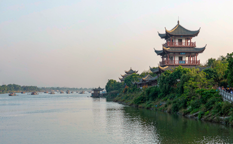 Ezhou Travel Guide: Ancient Wuchang, Xishan and Yangtze River Life
