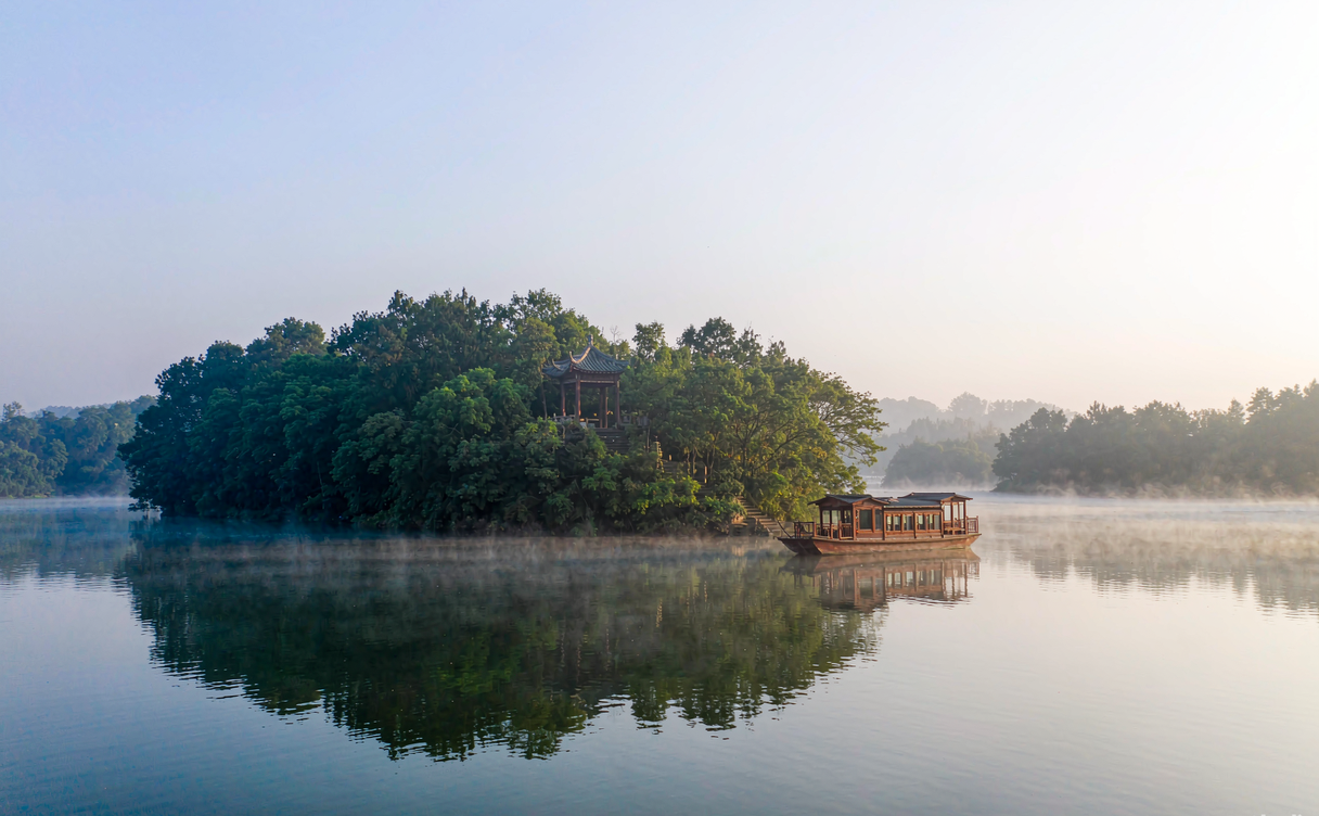 Fairy Lake emerald islands at dawn