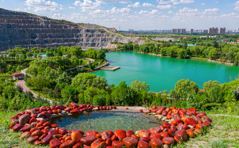 Fuxin Travel Guide: Agate, Haizhou Mine Park and Liaoning Rebirth