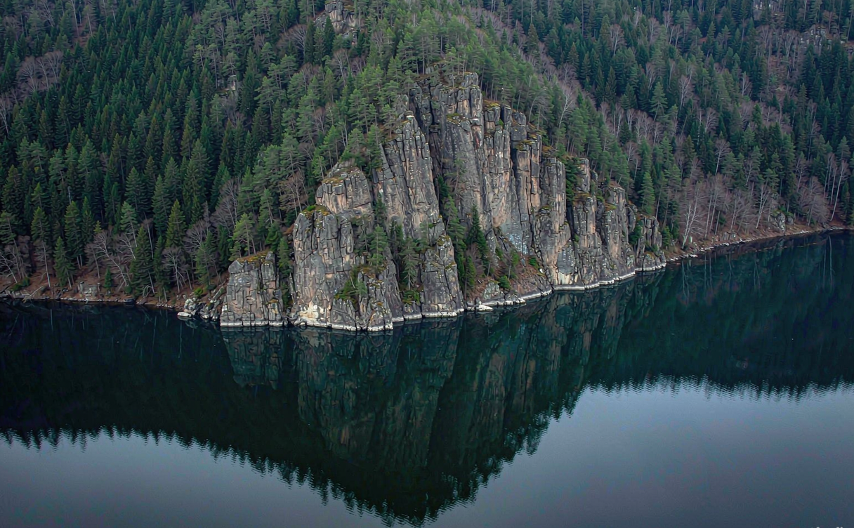 Hegang Longjiang Three Gorges cliffs reflected in the river near the Russia border