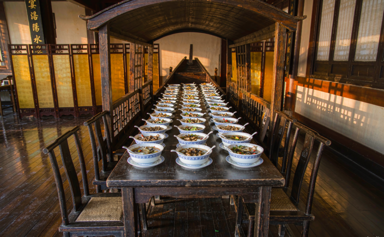Henan Cuisine Travel Guide: Water Banquet and Braised Noodles