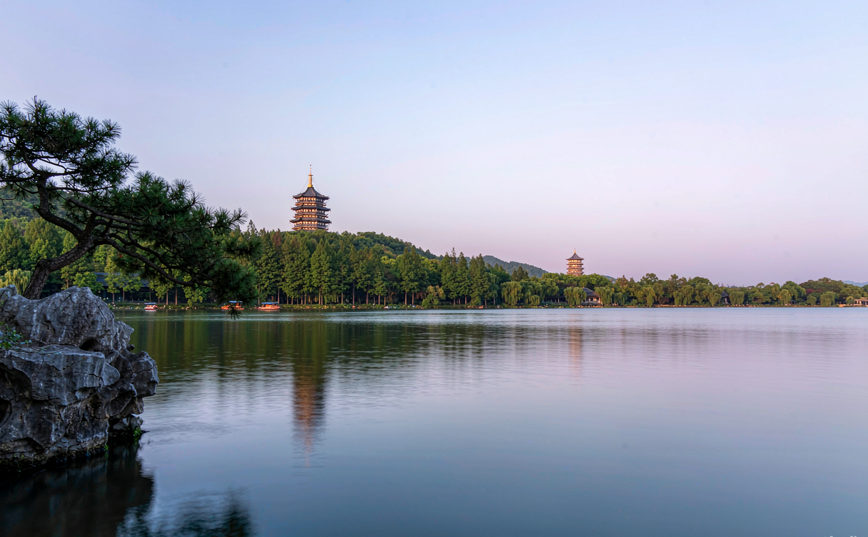 Private courtyard guest room at a luxury West Lake Hangzhou resort in the Longjing tea hills