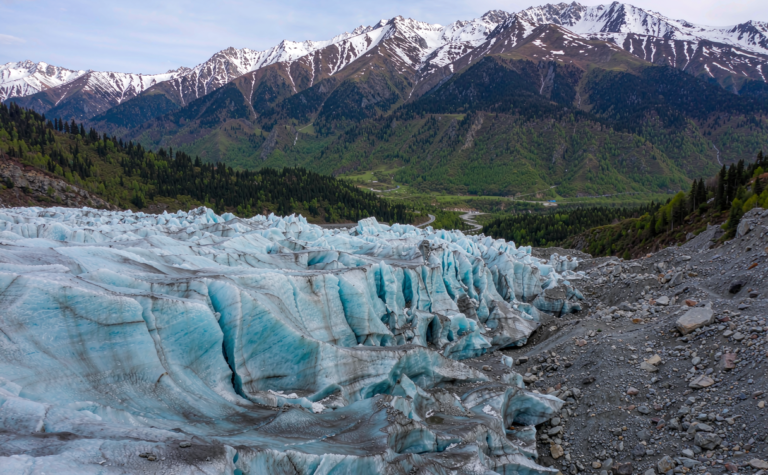 Midui Glacier Guide: Tibet, China’s Forested Icefall Near Nyingchi