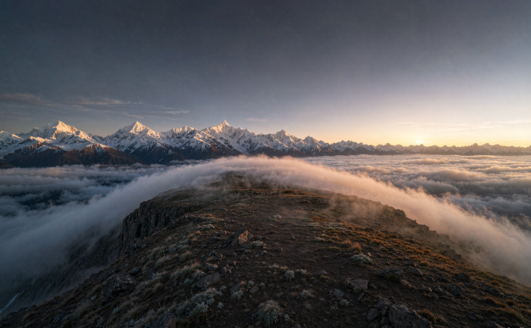 Niubei Mountain, Sichuan: 360-Degree Sea of Clouds and Snow Peaks