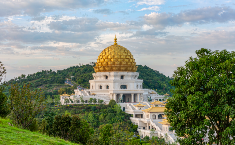 Niushou Mountain, Nanjing: Foding Palace and Buddhist Heritage
