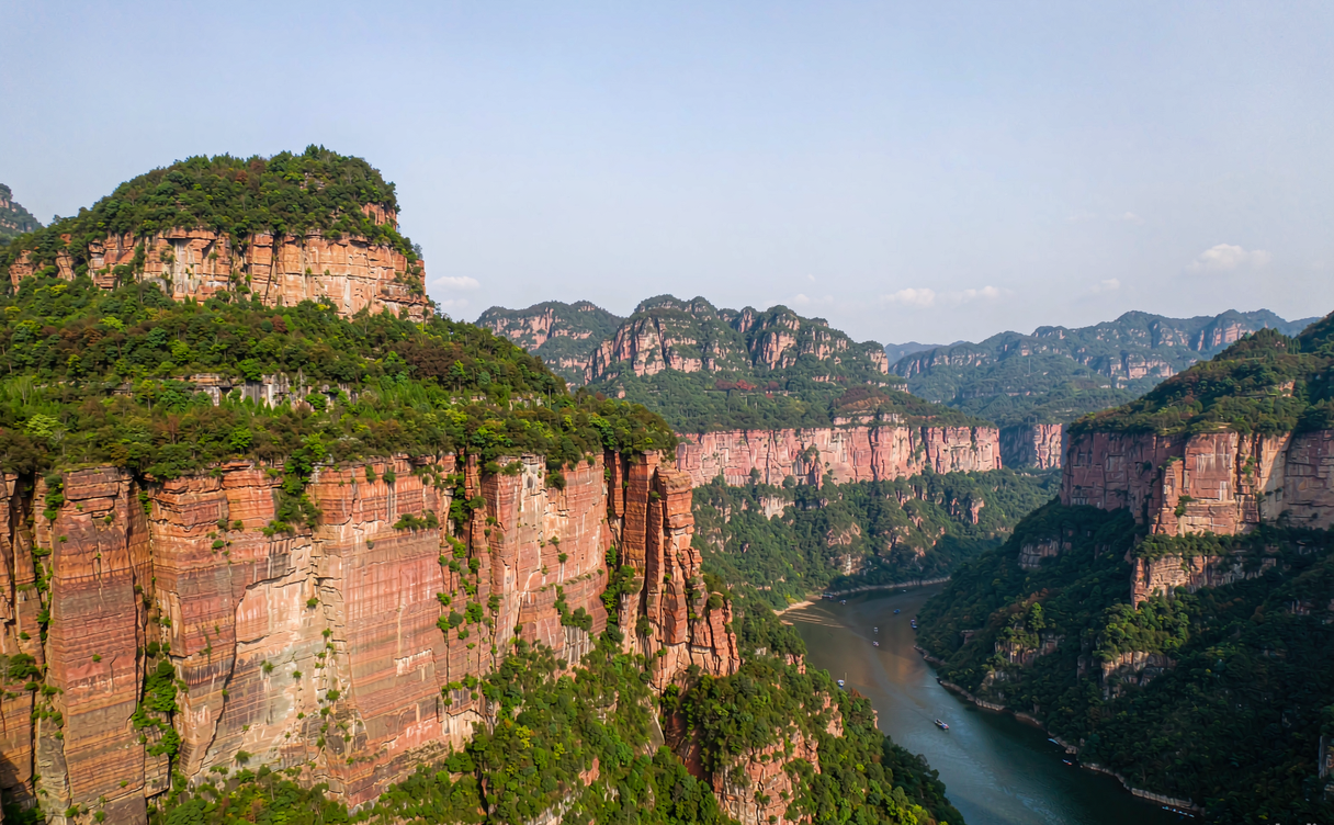 Zijiang River raft drifting through Resources Guangxi gorge