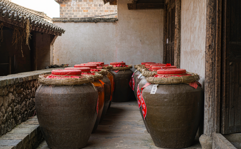 Shaoxing Food Guide: Yellow Wine, Stinky Tofu and Water-Town Snacks