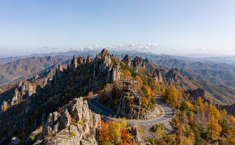 Shuangyashan Travel Guide: Qixing Peak Forest and Coal Mining Heritage