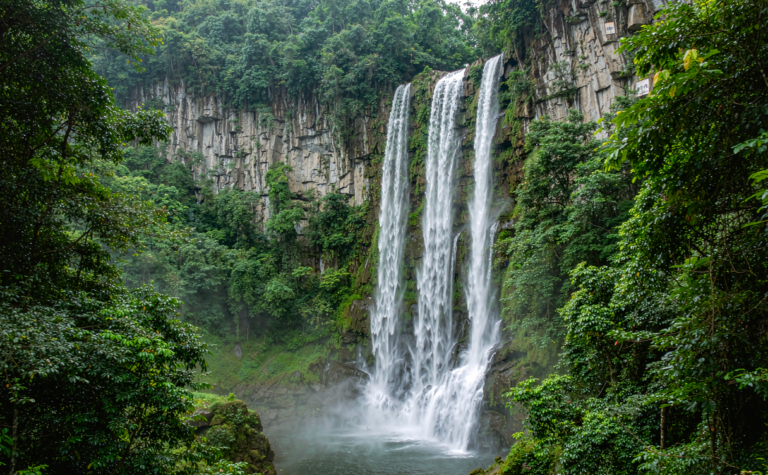 Simian Mountain, Chongqing: Waterfalls and Primeval Gorge