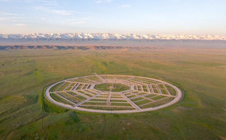 Tekes Travel Guide: China’s Eight-Trigram City in Xinjiang