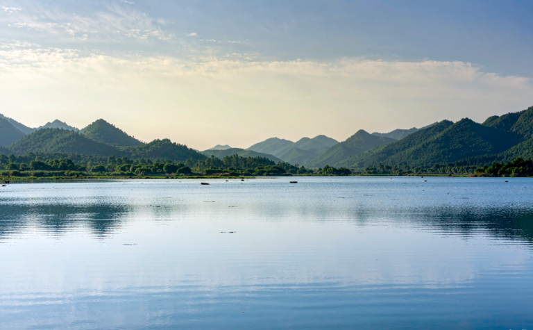 Xichang Travel Guide: Sichuan’s Qionghai Lake and Satellite Launch City