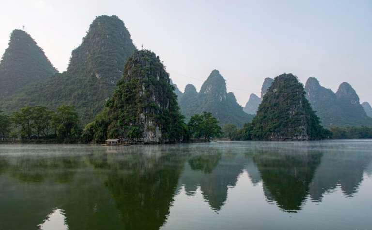 Xingping Ancient Town: The 20-Yuan Li River Landscape in Guangxi