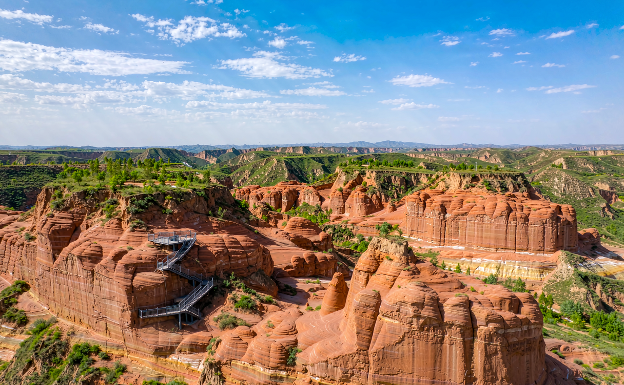 Zhangshiyan cliff boardwalk hike