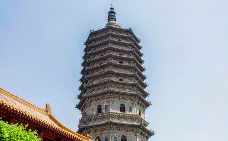 Zhengding Travel Guide: Ancient Temple Town and Nine-Storey Pagodas
