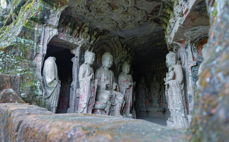 Ziyang Travel Guide: Anyue Stone Carvings and the Sancha Lake