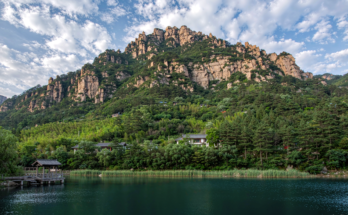 Cool alpine lake in summer in mainland China