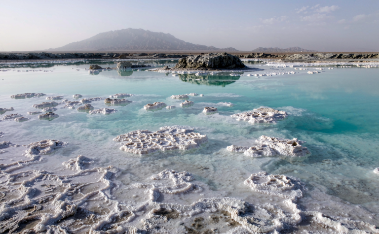 Dongtai Jinair Lake Guide: Qinghai’s Turkey-Blue Salt Lake