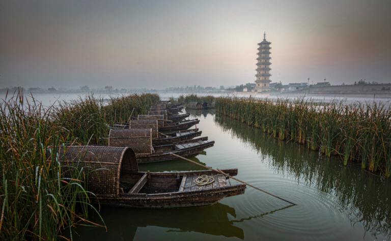 Gaoyou Travel Guide: Grand Canal Post Station, Lake Crabs and Pagoda Lanes