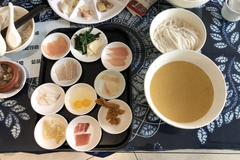 Crossing-the-Bridge Rice Noodles (Guoqiao Mixian): Recipe, Taste and Who It’s For