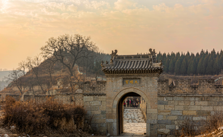 Huailai Travel Guide: Jimingyi Post Station, Guanting Lake and Pine Ridges