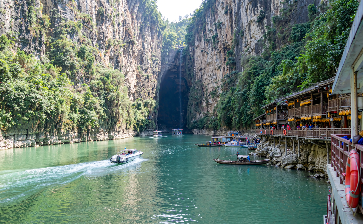 Qingjiang gallery emerald gorge