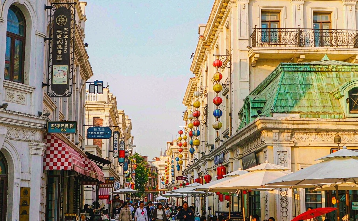 Tianjin Italian Street villas and fountain at Marco Polo Square